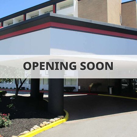 Best Western Plus Kansas City Sports Complex Hotel Exterior photo